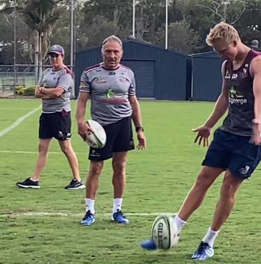 Renowned Coach Dave Alred Takes Star Player Beauden Barrett Under His Wing